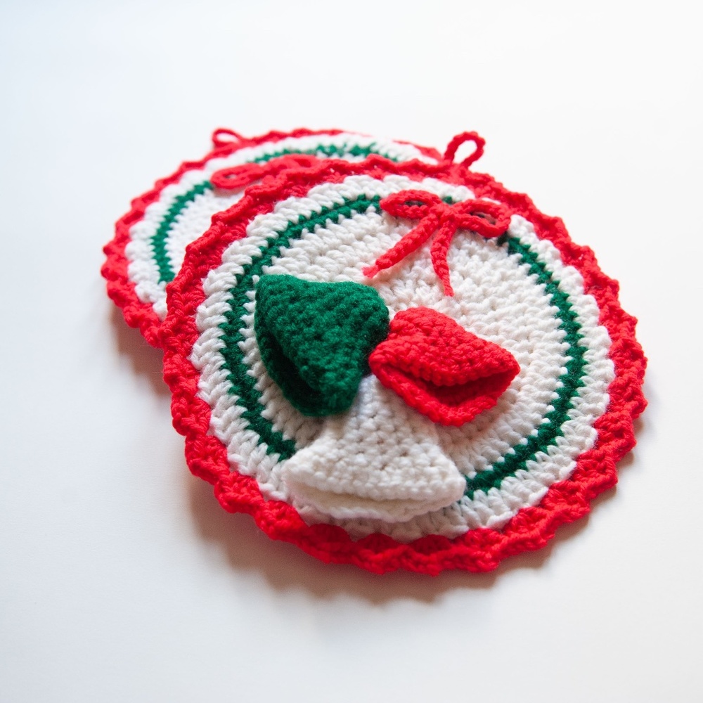 Set of 2 Vintage Christmas Woven Afghan Yarn Trivets